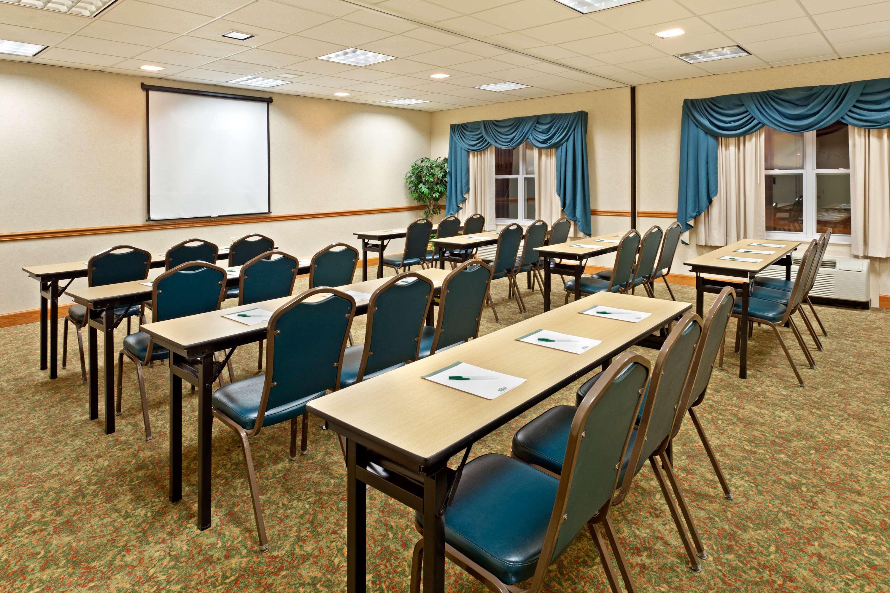 Country Inn & Suites By Radisson, York, Pa Business photo